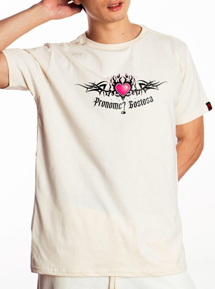 Camiseta Pronome Gostosa Laura Seraphim - Cápsula Shop