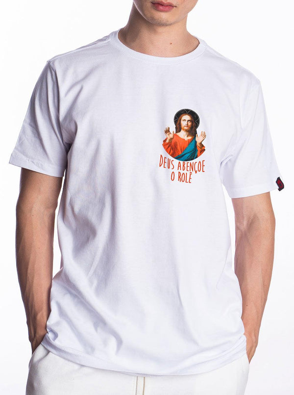 Camiseta Deus Abençoe o Rolê - Cápsula Shop