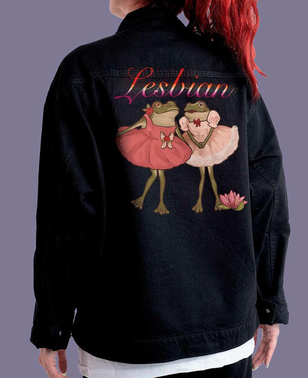 Jaqueta Jeans Preta Oversize Unissex Sapinhos do Orgulho Lesbian Mochi Moon - Cápsula Shop