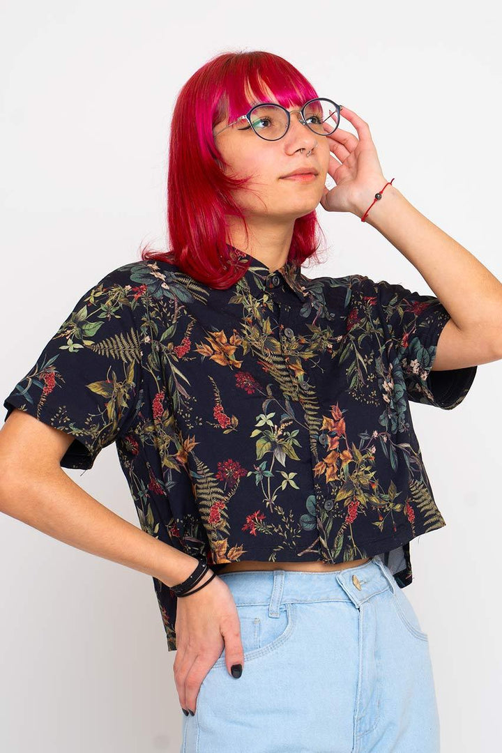 Camisa Cropped Floral Escura - Cápsula Shop