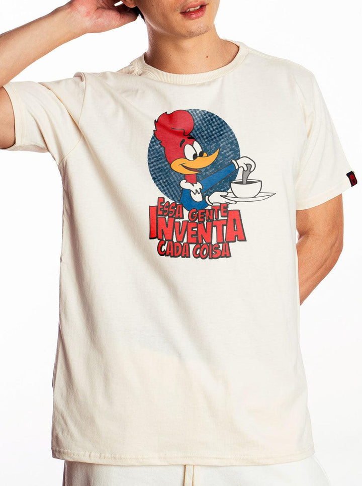 Camiseta Pica Pau Essa Gente Inventa Cada Coisa - Cápsula Shop