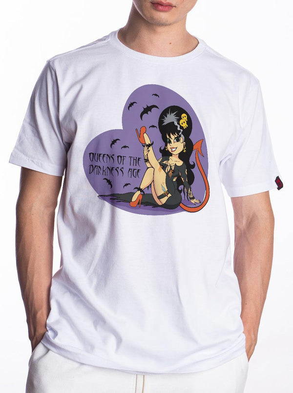 Camiseta Elvira Queen Of the Darkness Joga Pedra na Geni - Cápsula Shop