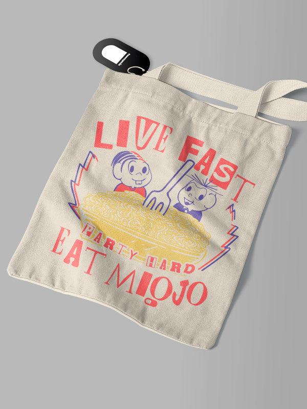 Ecobag Live Fast Eat Miojo Belle Belinha - Cápsula Shop