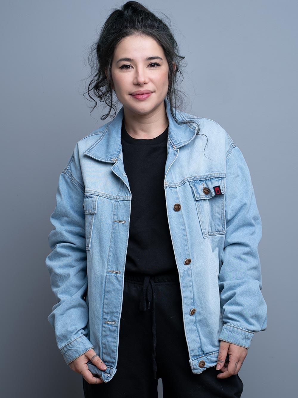 Jaqueta Jeans Oversized Wandinha Veneno - Cápsula Shop