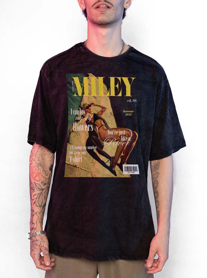 Camiseta Estonada Miley Cyrus Magazine DoisL - Cápsula Shop